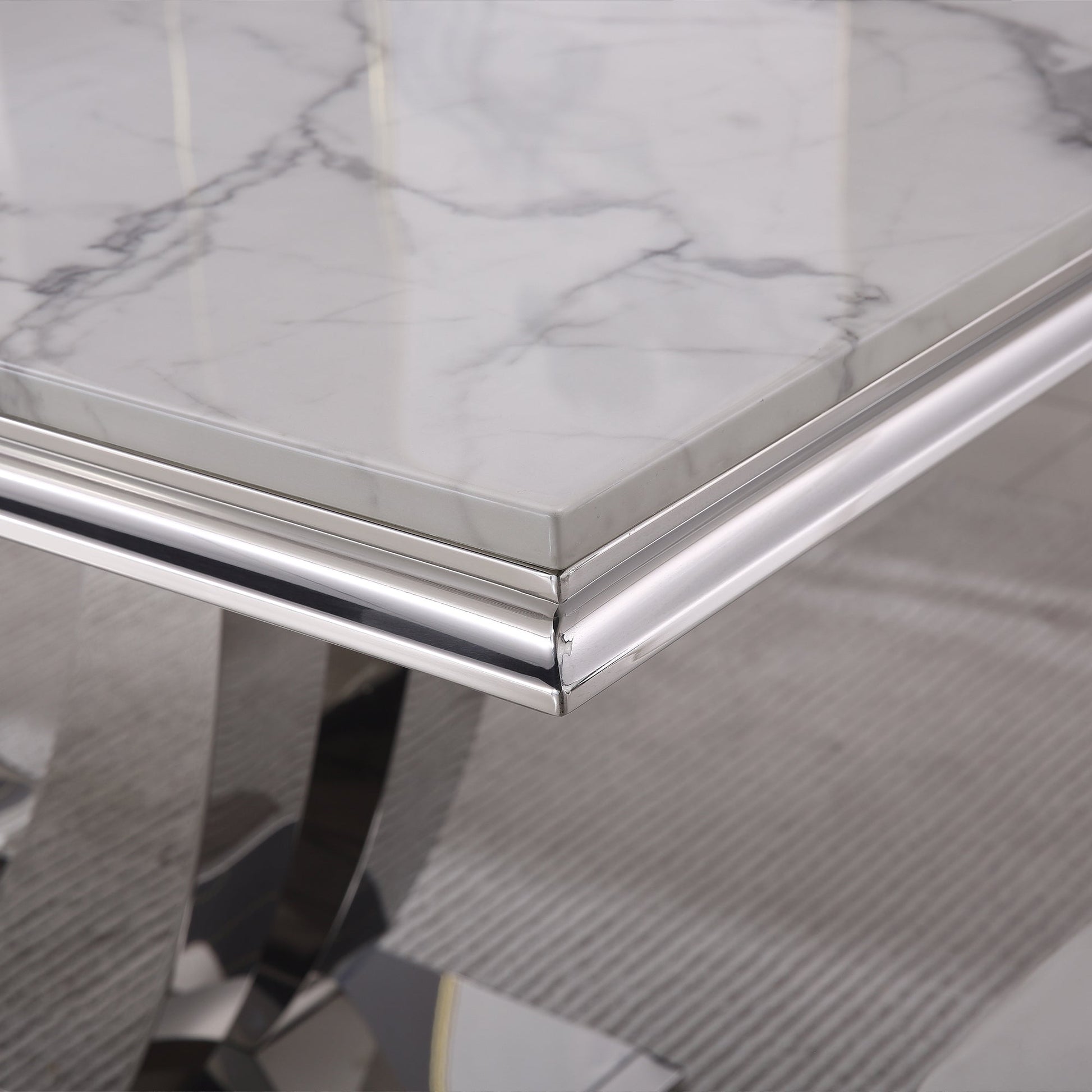 DT302 DINING TABLE