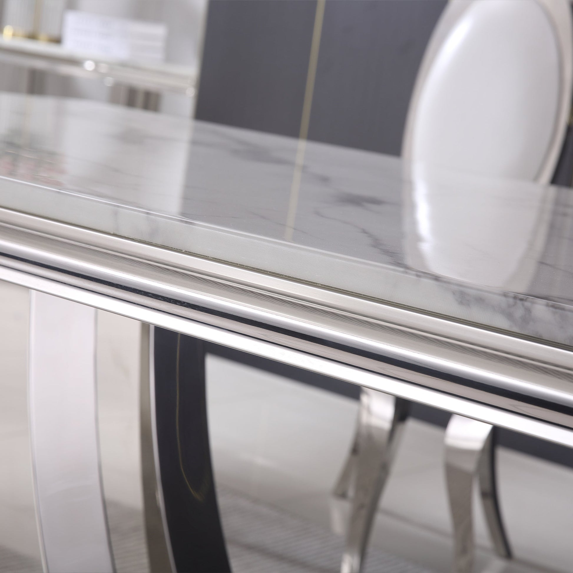 DT302 DINING TABLE