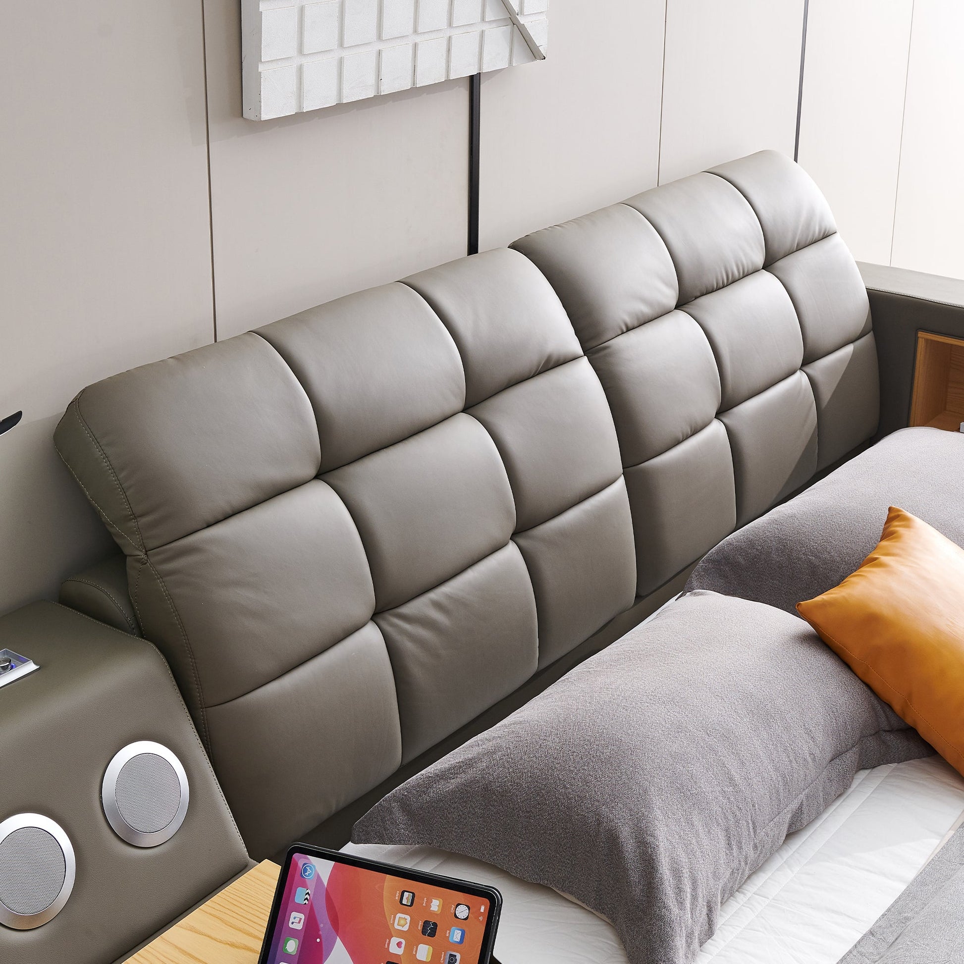L9016 KING BED/QUEEN BED