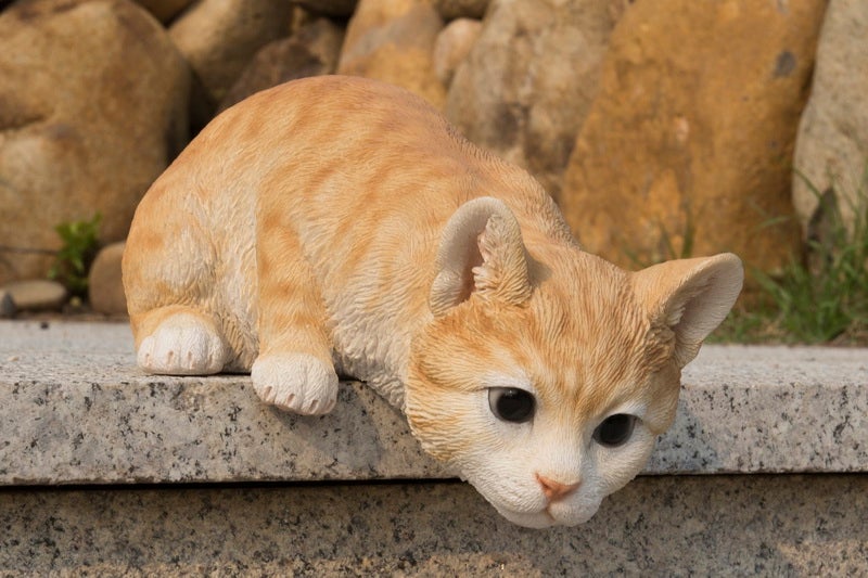 Orange Tabby Cat Looking Over Ledge Figurines - Adorable Cat Decor for Pet Lovers